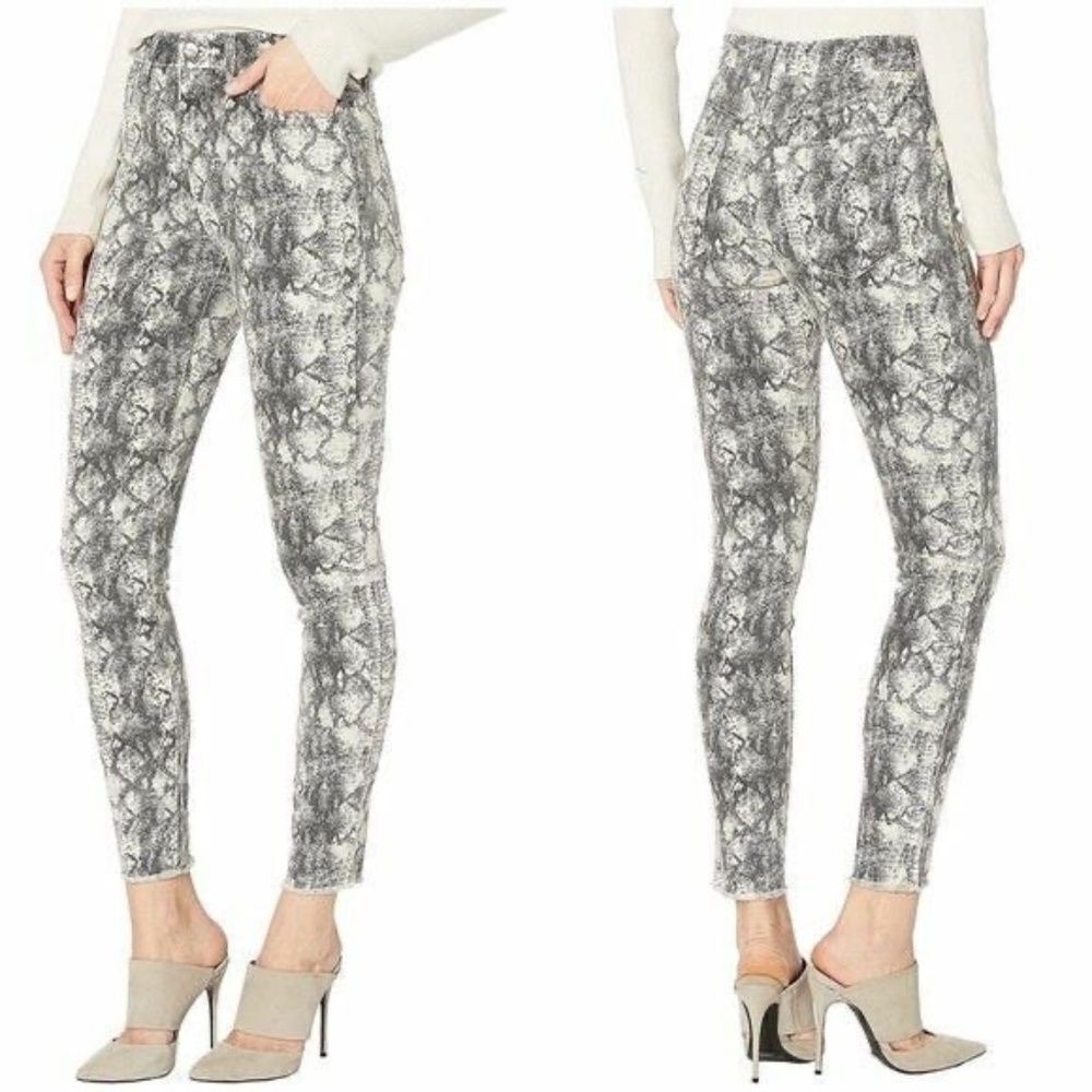 Seven7 NWT Tummyless High Rise Skinny‎ Jeans Neutral Snake Sz 6